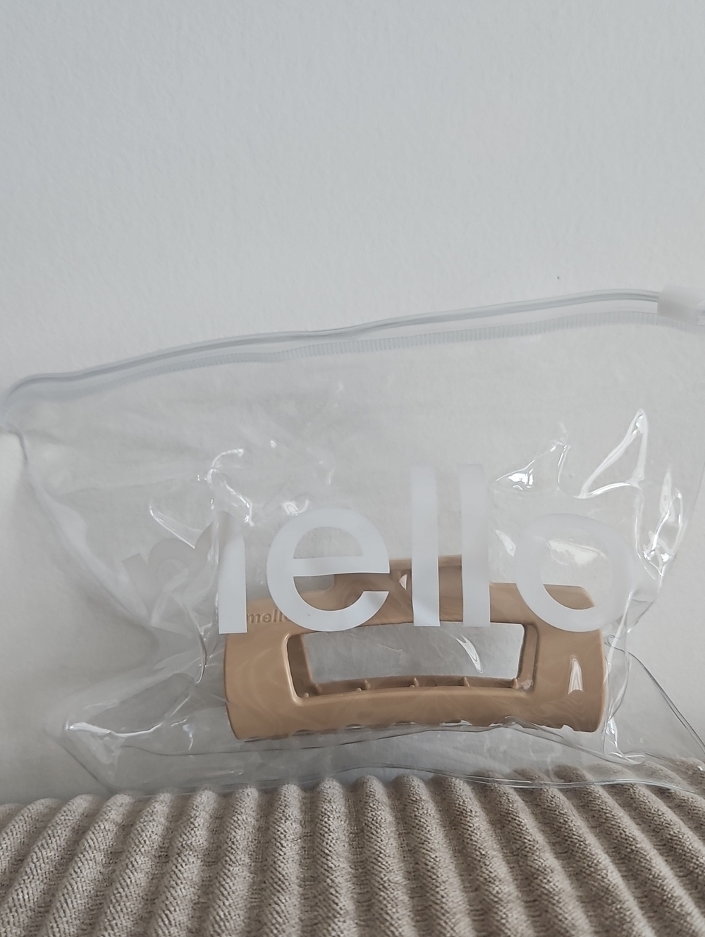Mello Flexible Claw Clip - Picture 1 of 1
